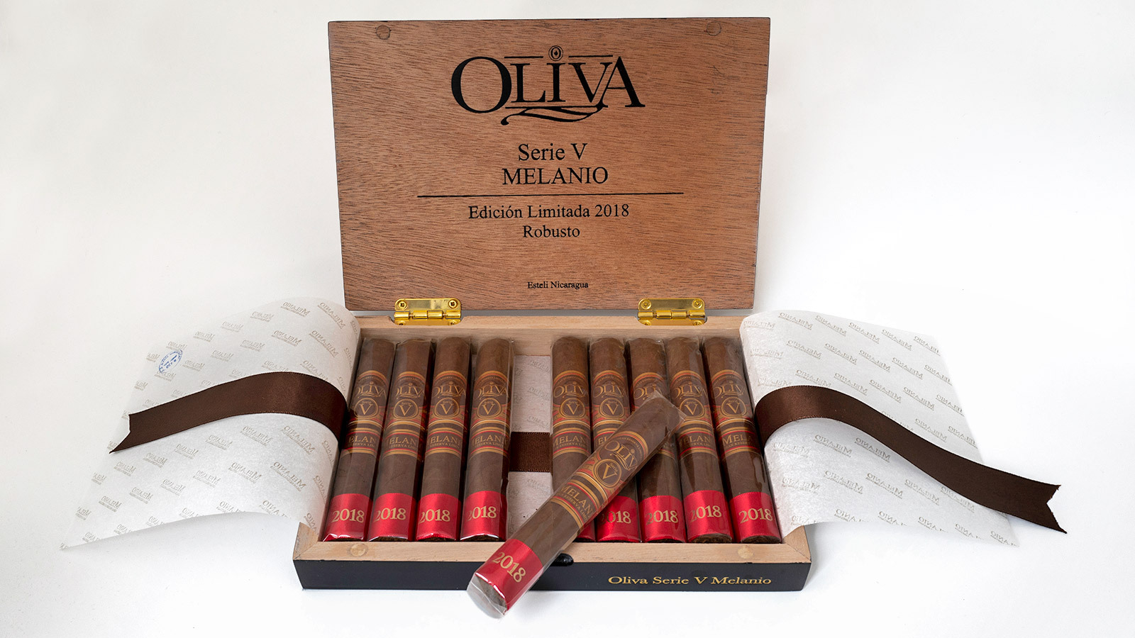 oliva-ltd-melanio-2-1600