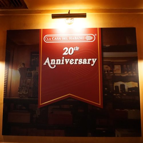 Comemora o aniversário de 20 anos La Casa del Habano em Hong Kong