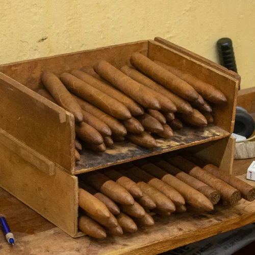 As Seis Partes de um Charuto Cubano