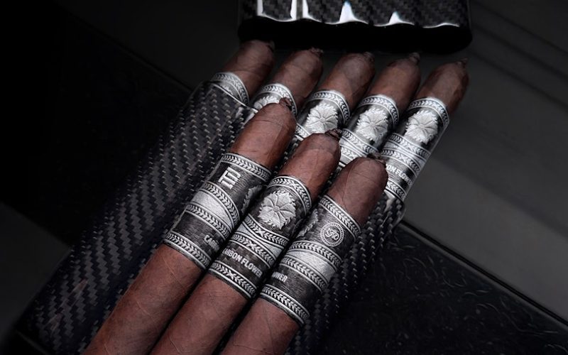 La Flor Dominicana e ProjectCarbon se unem para criar Carbon Flower